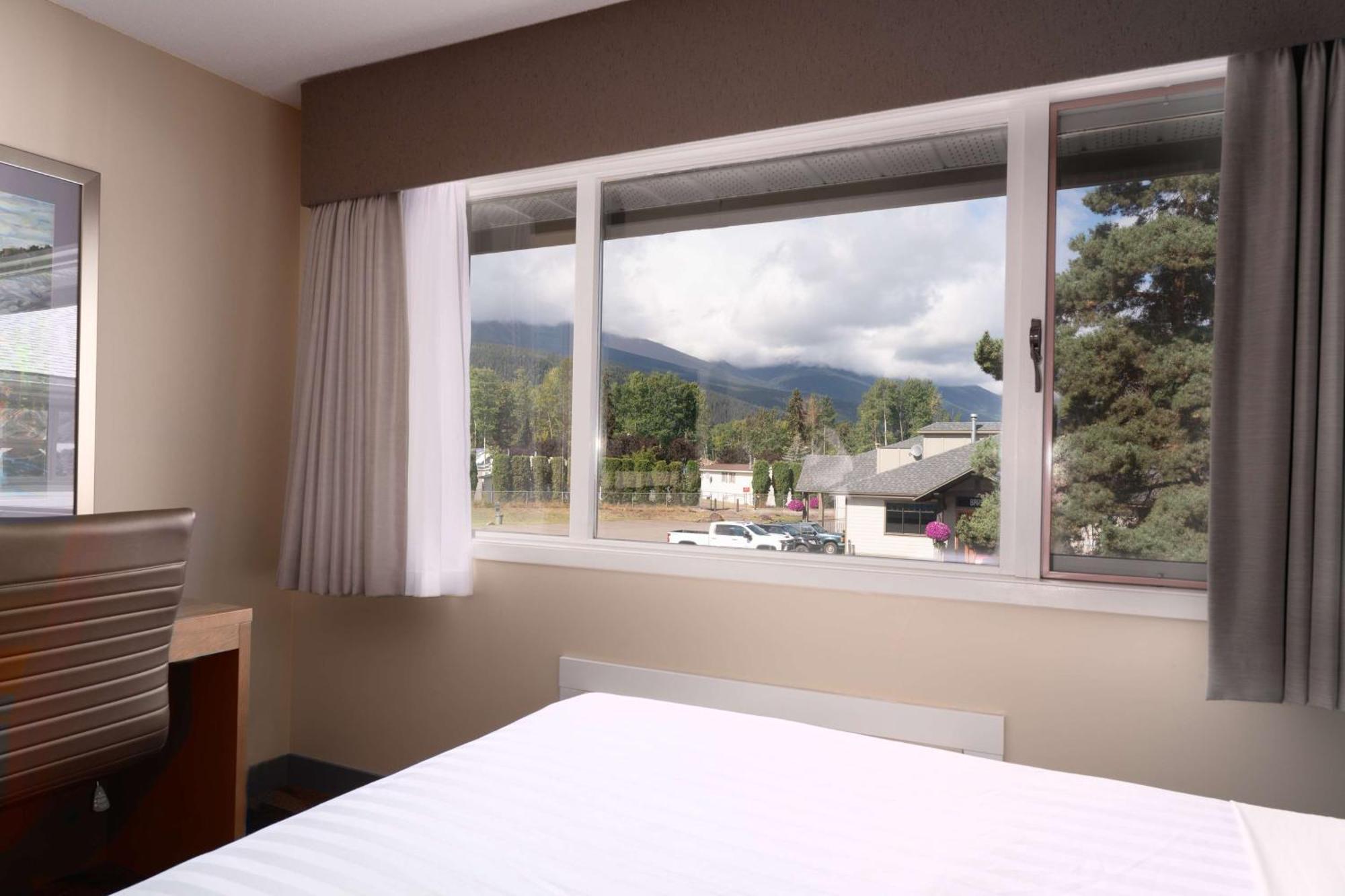Prestige Hudson Bay Lodge Premier Collection Smithers Exterior foto